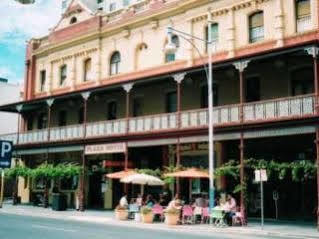 Plaza Hotel Adelaide Eksteriør bilde